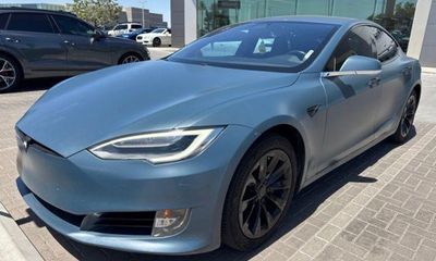 2017 Tesla Model S 75