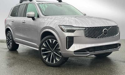 2026 Volvo XC90 Core