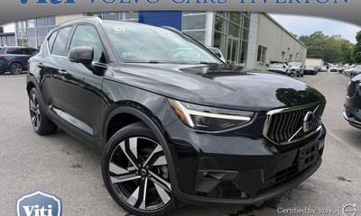 2023 Volvo XC40 Ultimate Bright