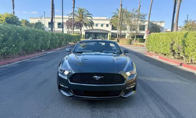 2016 Ford Mustang V6 Convertible