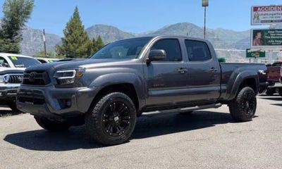 2013 Toyota Tacoma Delux