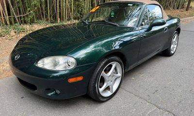 2002 Mazda MX-5 LS