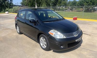 2007 Nissan Versa SL Hatchback
