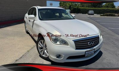 2011 Infiniti M56 Base