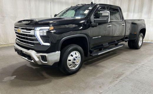 2025 Chevrolet Silverado HD LTZ