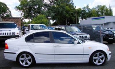 2005 BMW 325i SA