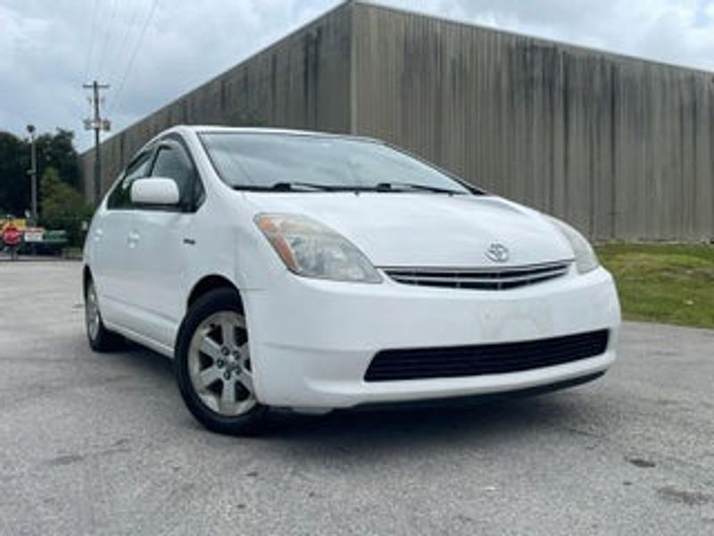 2009 Toyota Prius — a typically priced live listing