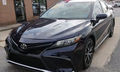 2021 Toyota Camry SE