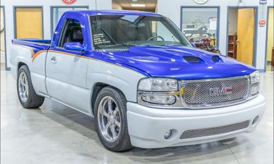 2004 GMC Sierra 1500 Work Truck
