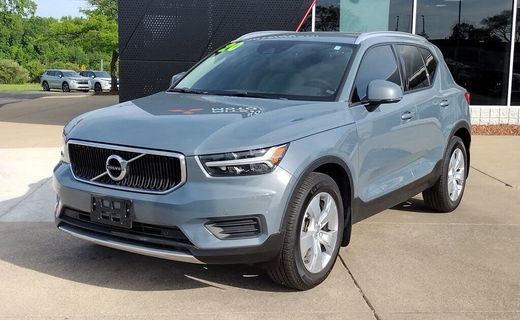 2020 Volvo XC40 Momentum
