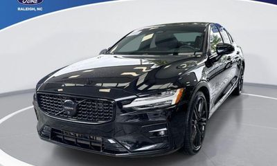 2024 Volvo S60 Plus Black Edition