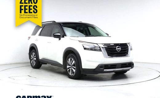 2024 Nissan Pathfinder SL