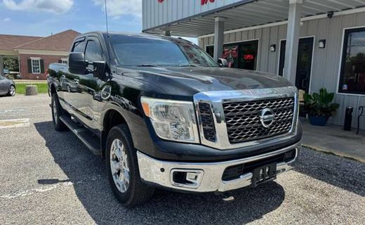 2017 Nissan Titan SV