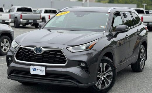 2021 Toyota Highlander XLE NAV