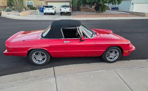 1986 Alfa Romeo Spider Veloce