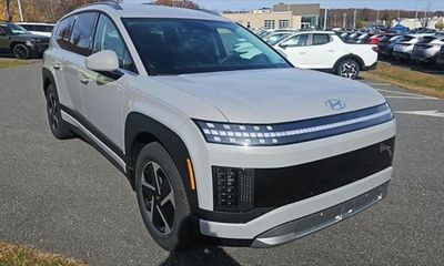 2026 Hyundai Ioniq 9 SE