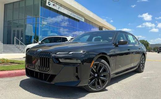 2026 BMW 750E xDrive