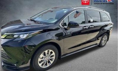 2025 Toyota Sienna XSE