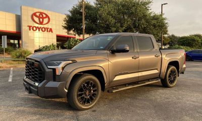 2024 Toyota Tundra SR5