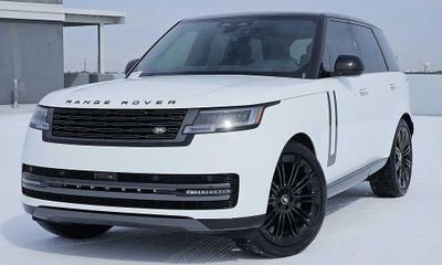 2025 Land Rover Range SE