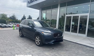 2021 Volvo XC90 Momentum