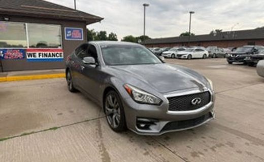 2019 Infiniti Q70 37 Luxe