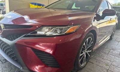 2018 Toyota Camry SE XLE Hybrid