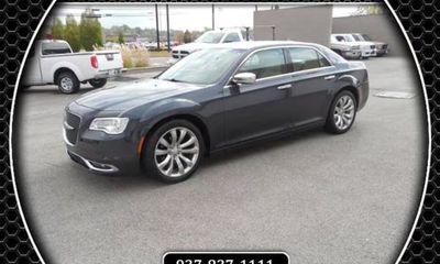 2019 Chrysler 300 Limited US CAN