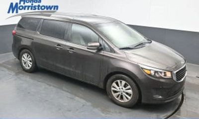 2017 Kia Sedona LX