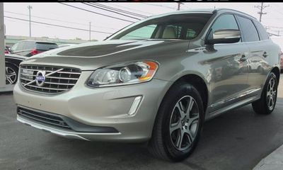 2015 Volvo XC60 Platinum NON R