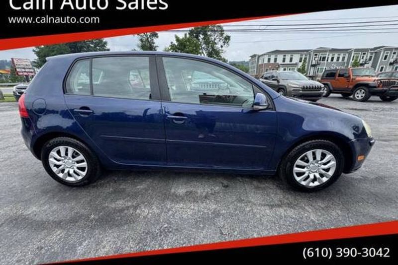 2008 Volkswagen Rabbit — a typically priced live listing