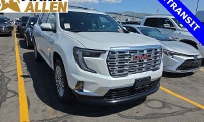 2025 GMC Acadia Denali