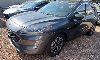 2020 Ford Escape SEL