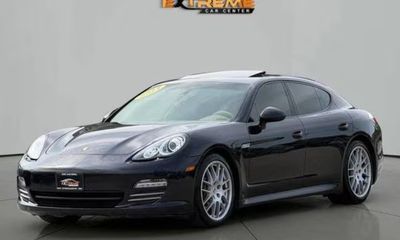 2011 Porsche Panamera Base 4