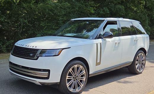 2026 Land Rover Range SE