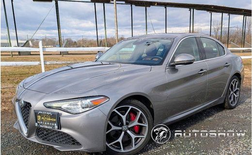 2019 Alfa Romeo Giulia 952