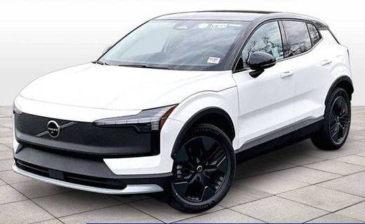 2026 Volvo EX30 CC Ultra