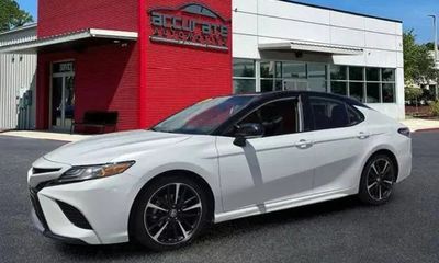 2019 Toyota Camry XLE XSE