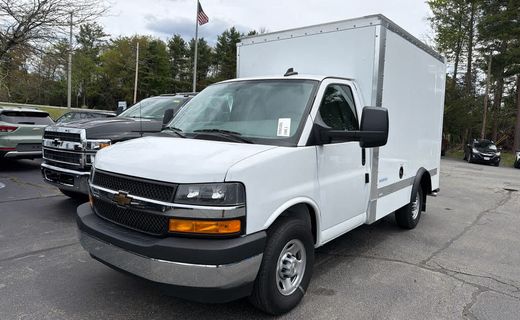 2025 Chevrolet Express 3500 Cutaway 139