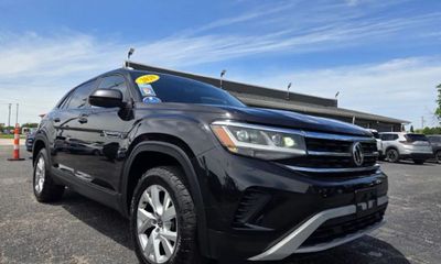 2020 Volkswagen Atlas Cross Sport 4Motion S