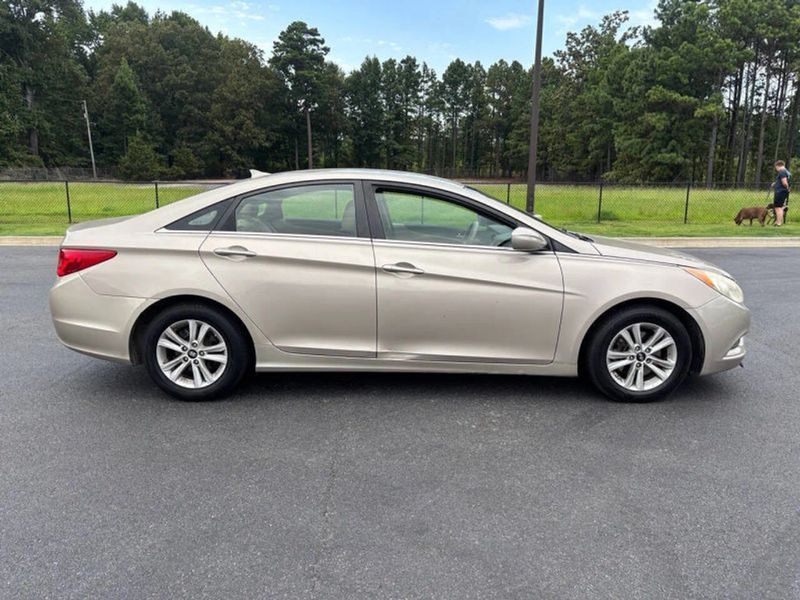 2012 Hyundai Sonata — a typically priced live listing