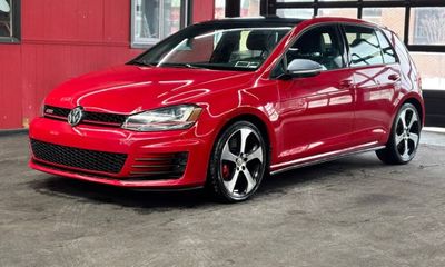 2016 Volkswagen Golf GTI 2 0T Base