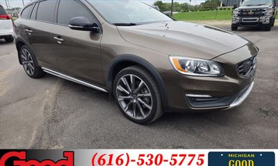 2017 Volvo V60CC Premier