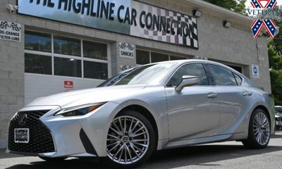 2023 Lexus IS 300 Premium