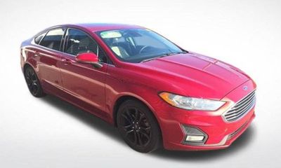 2020 Ford Fusion SE