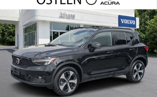2025 Volvo XC40 Plus Dark