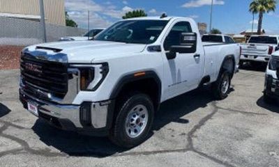 2025 GMC Sierra HD SLE