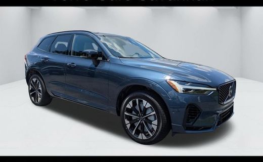 2026 Volvo XC60 Plus Dark