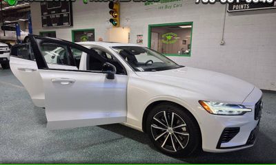 2023 Volvo S60 Plus Dark