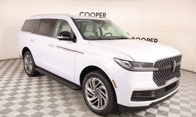 2026 Lincoln Navigator Premier